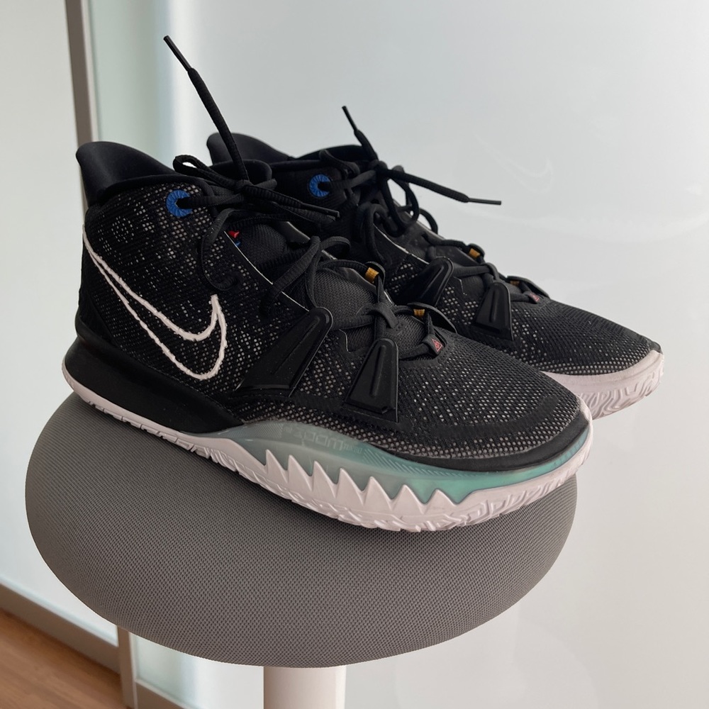 Nike Kyrie 7 - Size 12